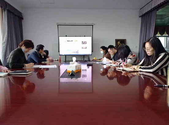 20201221-中国科技馆第八党支部第一党小组集体学习中央经济工作会议精神_副本.jpg